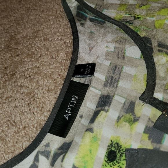 Dress - Picture 3 of 5